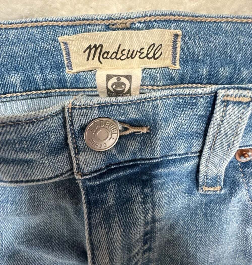 Madewell Mid-Rise Kick Out Jeans Womens 29 Petite Raw Hem Crop  Blue - Picture 2 of 7
